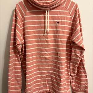 The Black Dog Ladies Classic Stripe Chappy Cowlneck Pullover Large